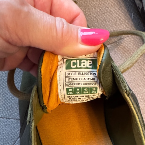 Clae Men's Olive Green Oxfords - Picture 7 of 7